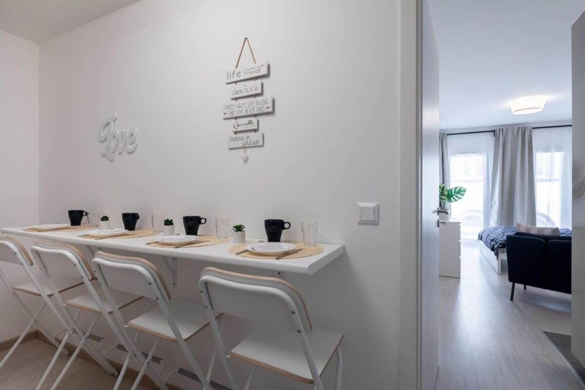 Modern Apt In Authentic Central Area Budapeste Exterior foto